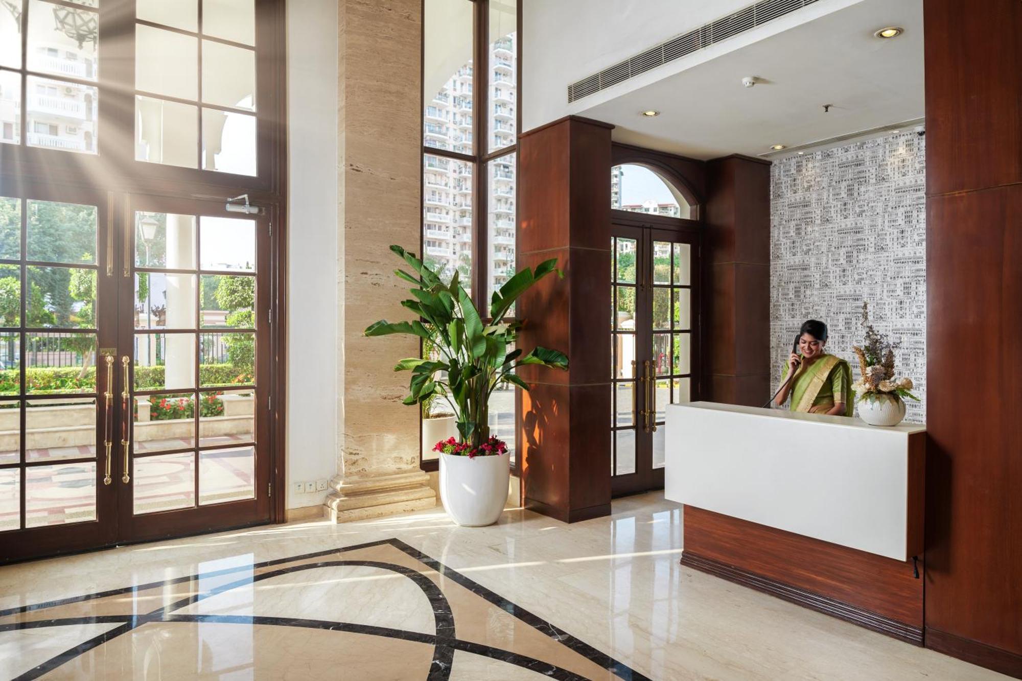 Dlf Club 5 Hotel Gurgaon Ngoại thất bức ảnh