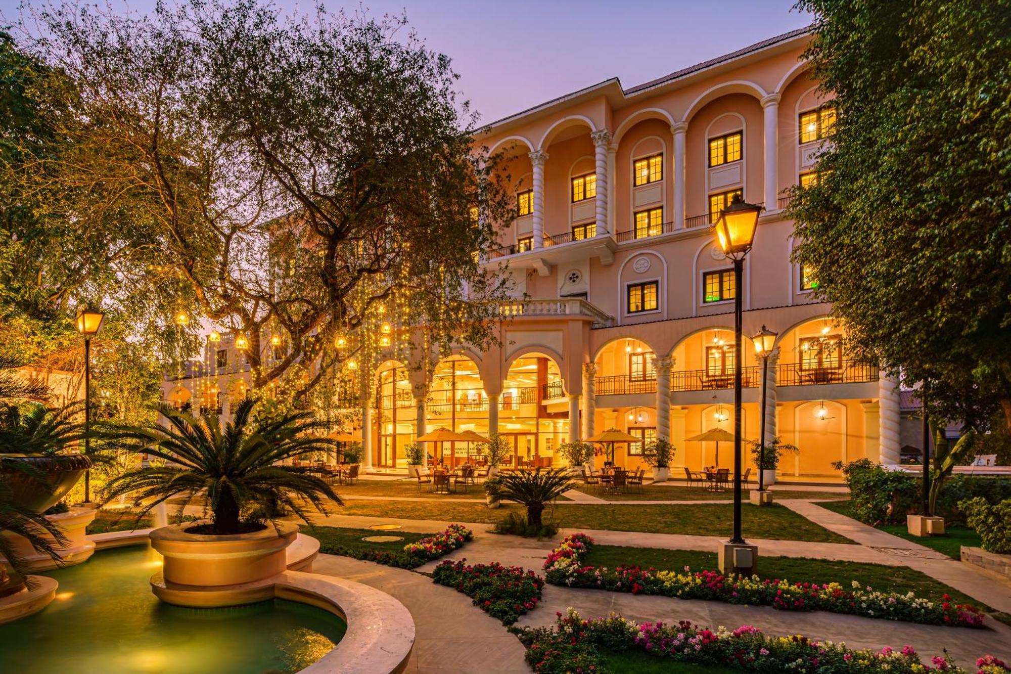 Dlf Club 5 Hotel Gurgaon Ngoại thất bức ảnh