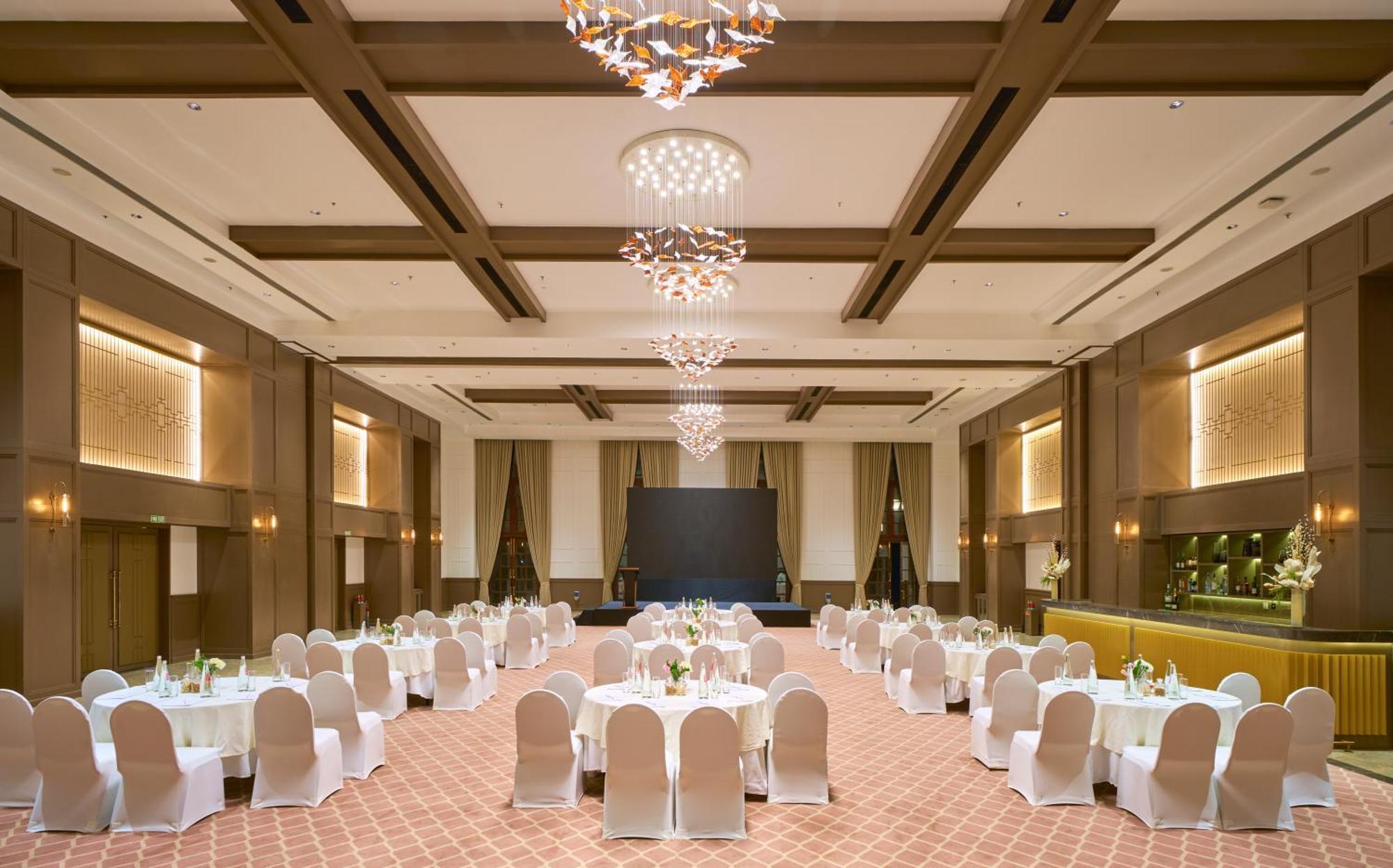 Dlf Club 5 Hotel Gurgaon Ngoại thất bức ảnh