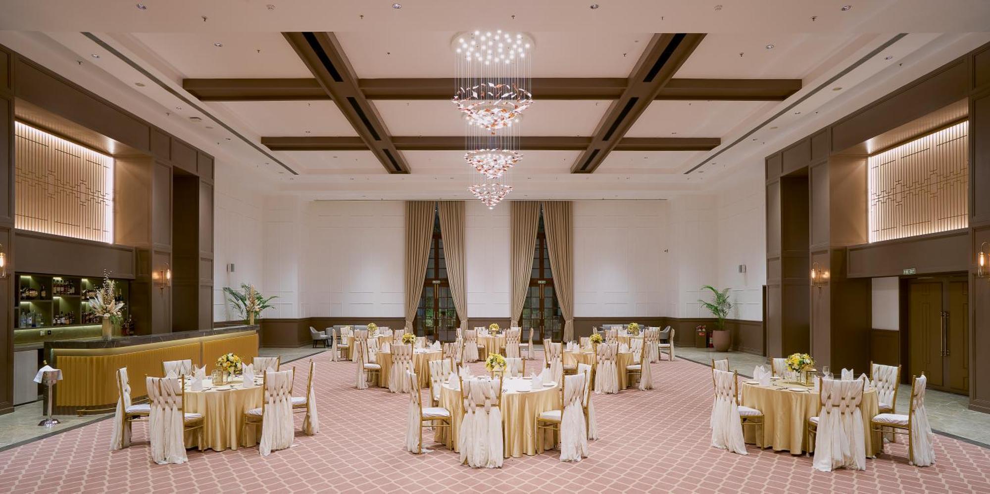 Dlf Club 5 Hotel Gurgaon Ngoại thất bức ảnh