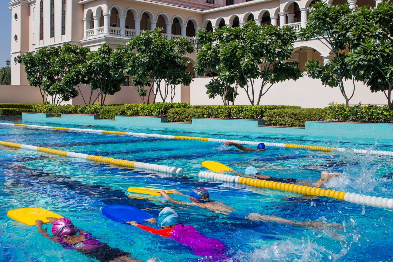 Dlf Club 5 Hotel Gurgaon Ngoại thất bức ảnh