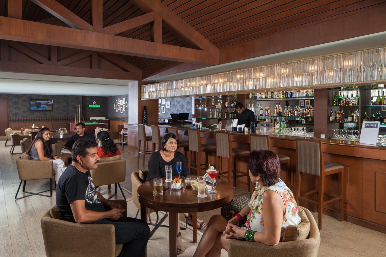 Dlf Club 5 Hotel Gurgaon Ngoại thất bức ảnh